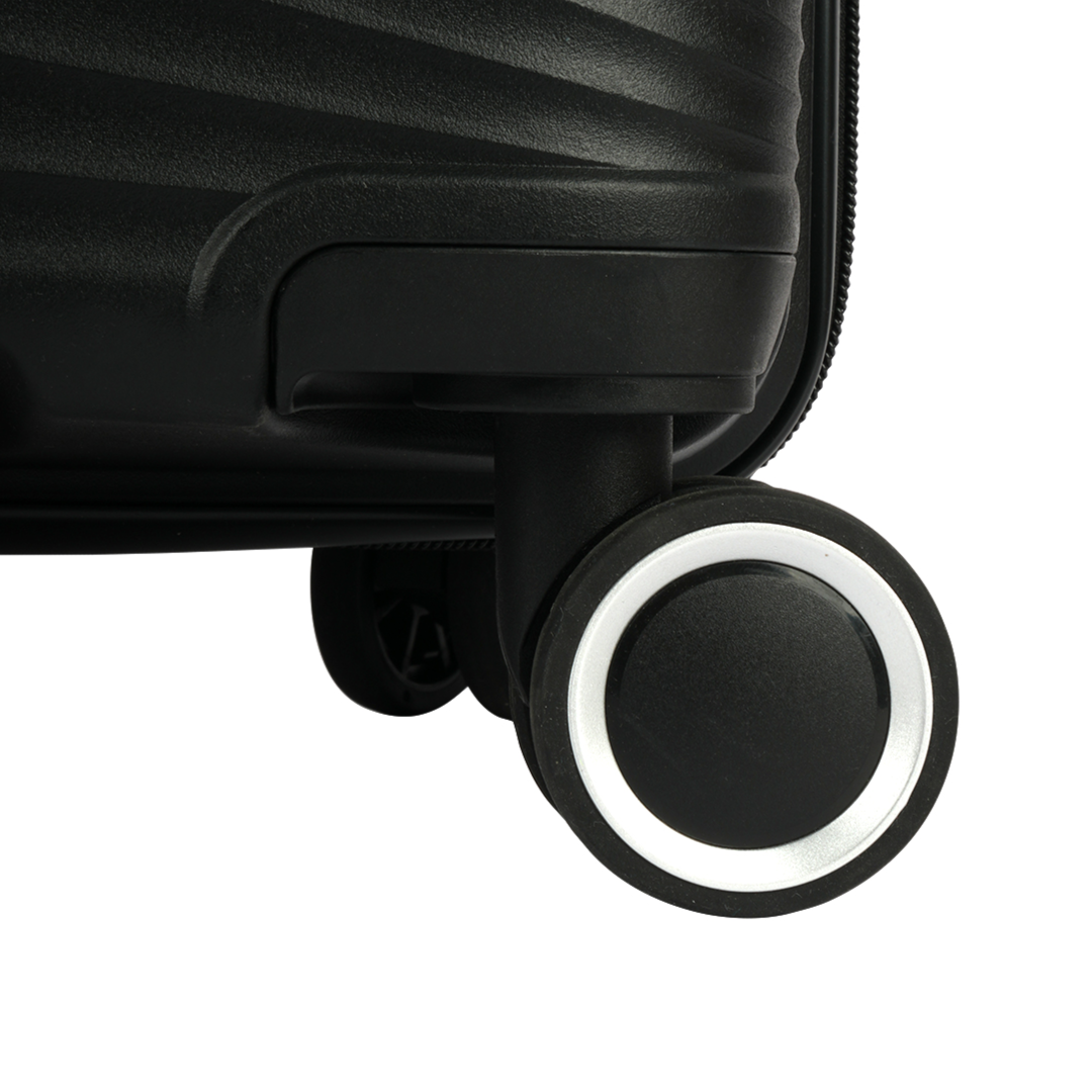 Black Rose 28-Inch Extra Spacious Luggage – Ultra-Durable Hard-shell Trolley for Effortless Travel.